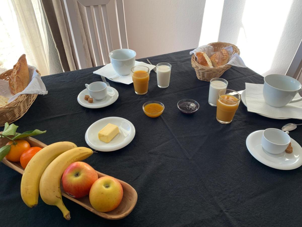 Bed and Breakfast Les Terrasses Des Gardies Pignan Exterior foto