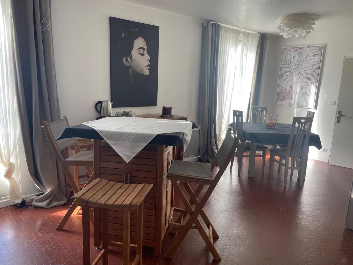 Bed and Breakfast Les Terrasses Des Gardies Pignan Exterior foto